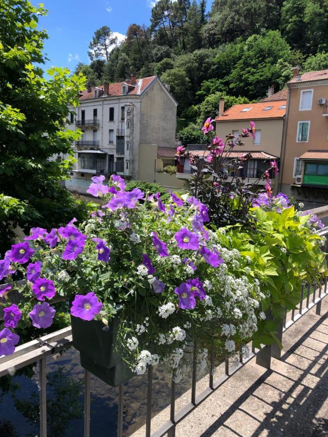 Grand Hotel De L'Europe Vals-les-Bains Exterior foto
